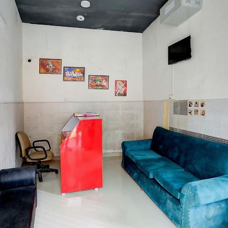 Hotel O Tilak Hotel 24 Sector 27 Near By Vinayak Hospital Gali No-6 Noida Buitenkant foto