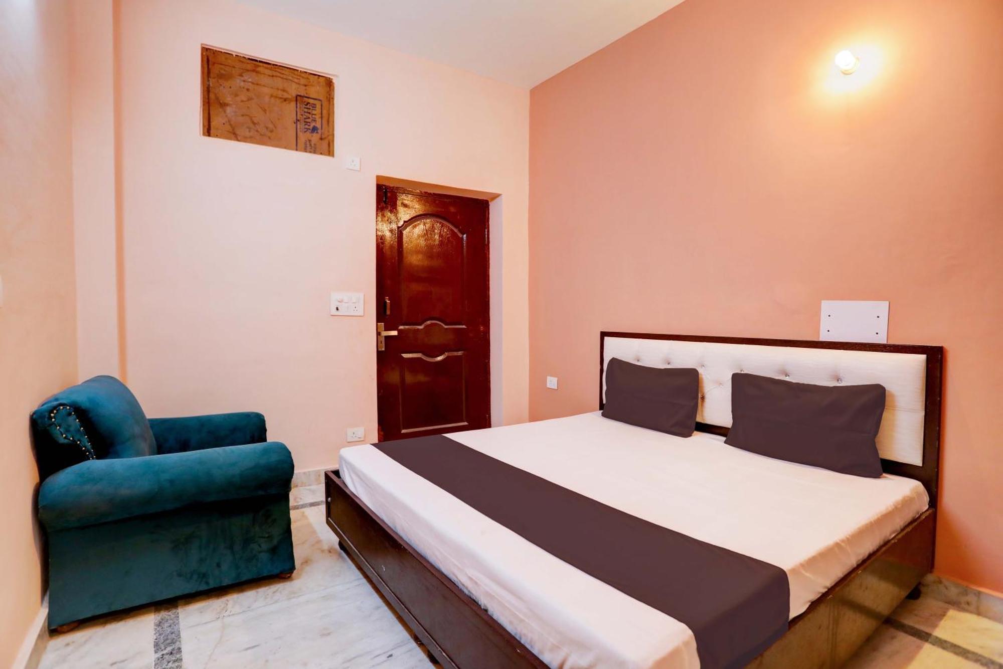 Hotel O Tilak Hotel 24 Sector 27 Near By Vinayak Hospital Gali No-6 Noida Buitenkant foto