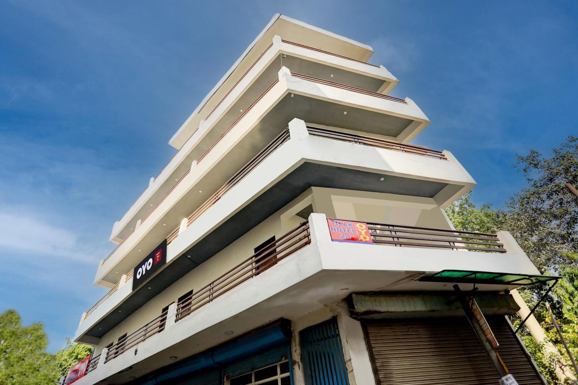 Hotel O Tilak Hotel 24 Sector 27 Near By Vinayak Hospital Gali No-6 Noida Buitenkant foto